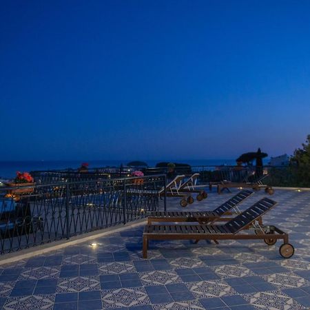 Gli Archi Sul Mare Bed & Breakfast Gaeta Exterior photo